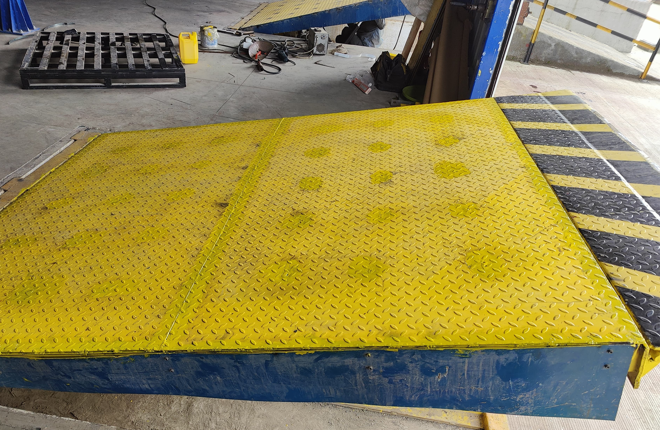 Dock leveler Final Dock leveler Final